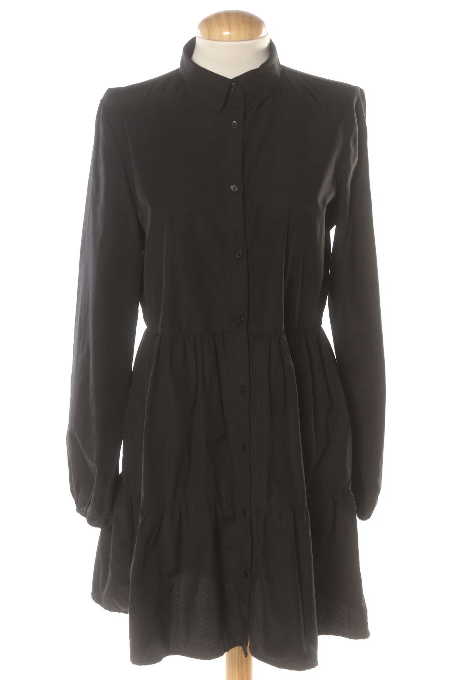 Vestito casual de Stradivarius de la talla M, de color nero
