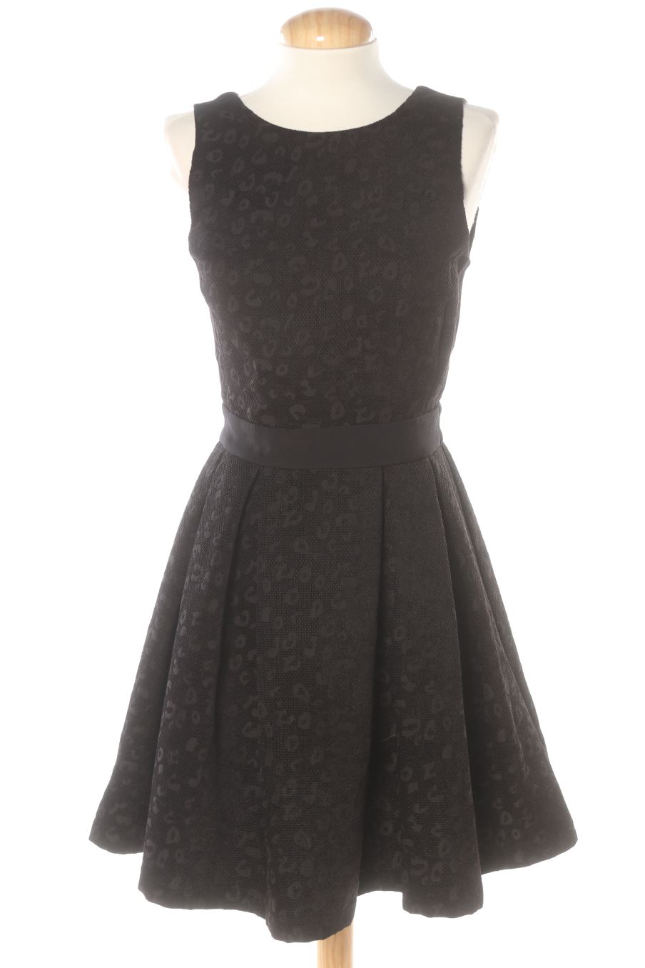 Vestito casual de Pimkie de la talla 36, de color nero