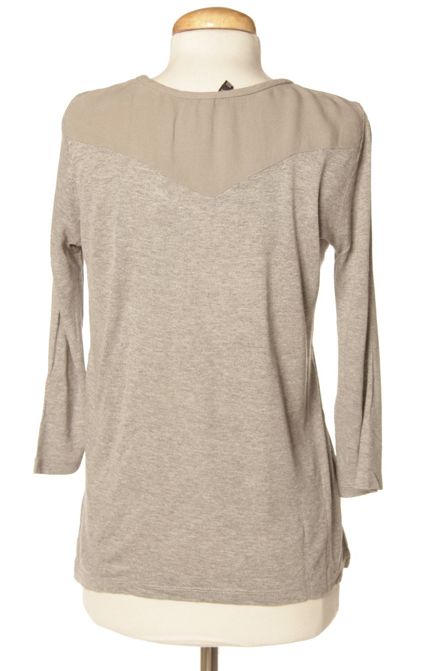 T-shirt Stradivarius de la taille M, de couleur gris