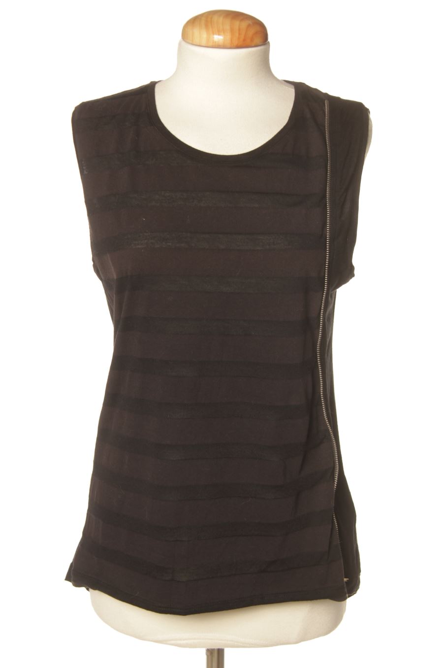 Camiseta sin mangas de salsa de la talla M, de color negro