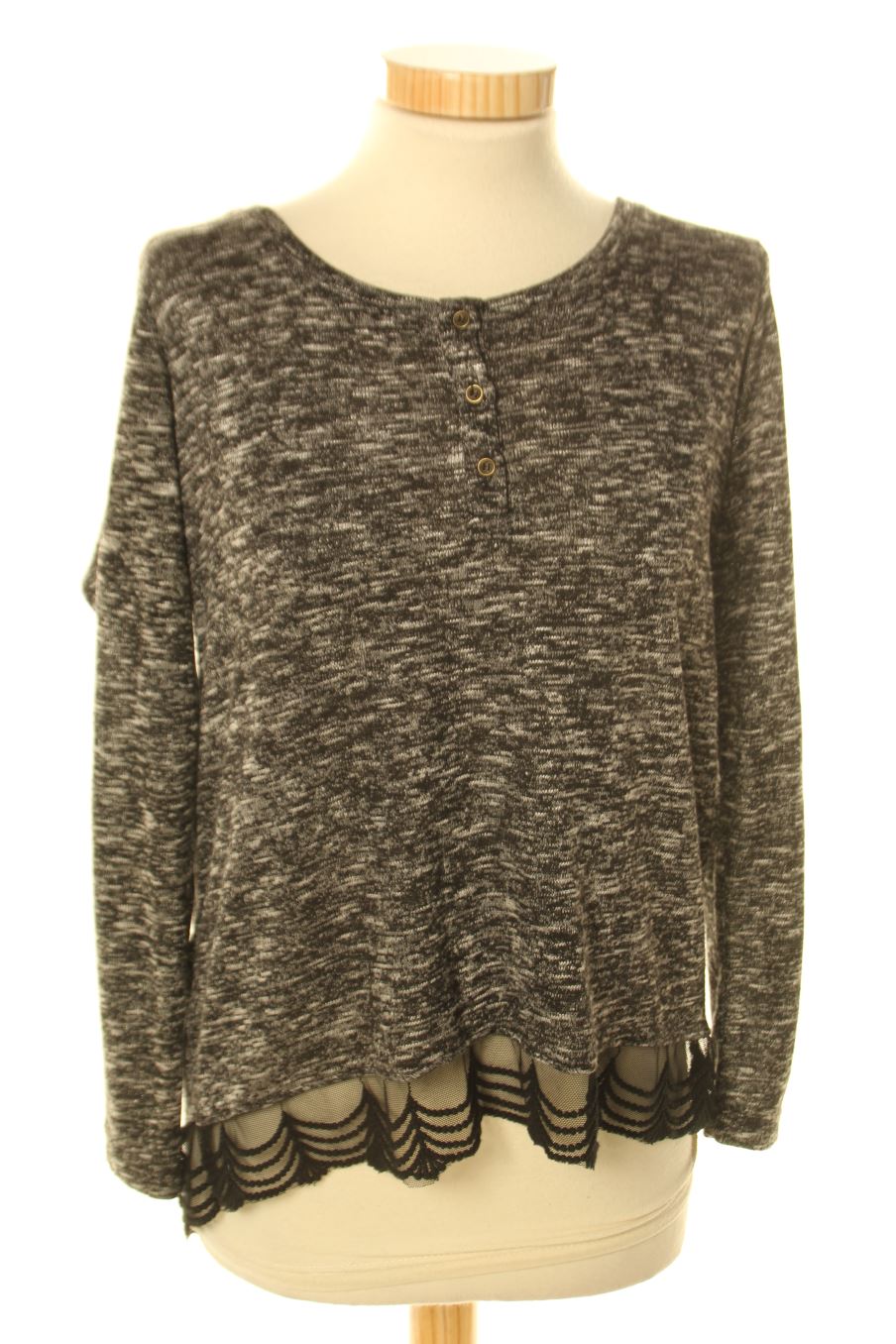 Jersey de Yessica (C&A) de la talla S, de color negro