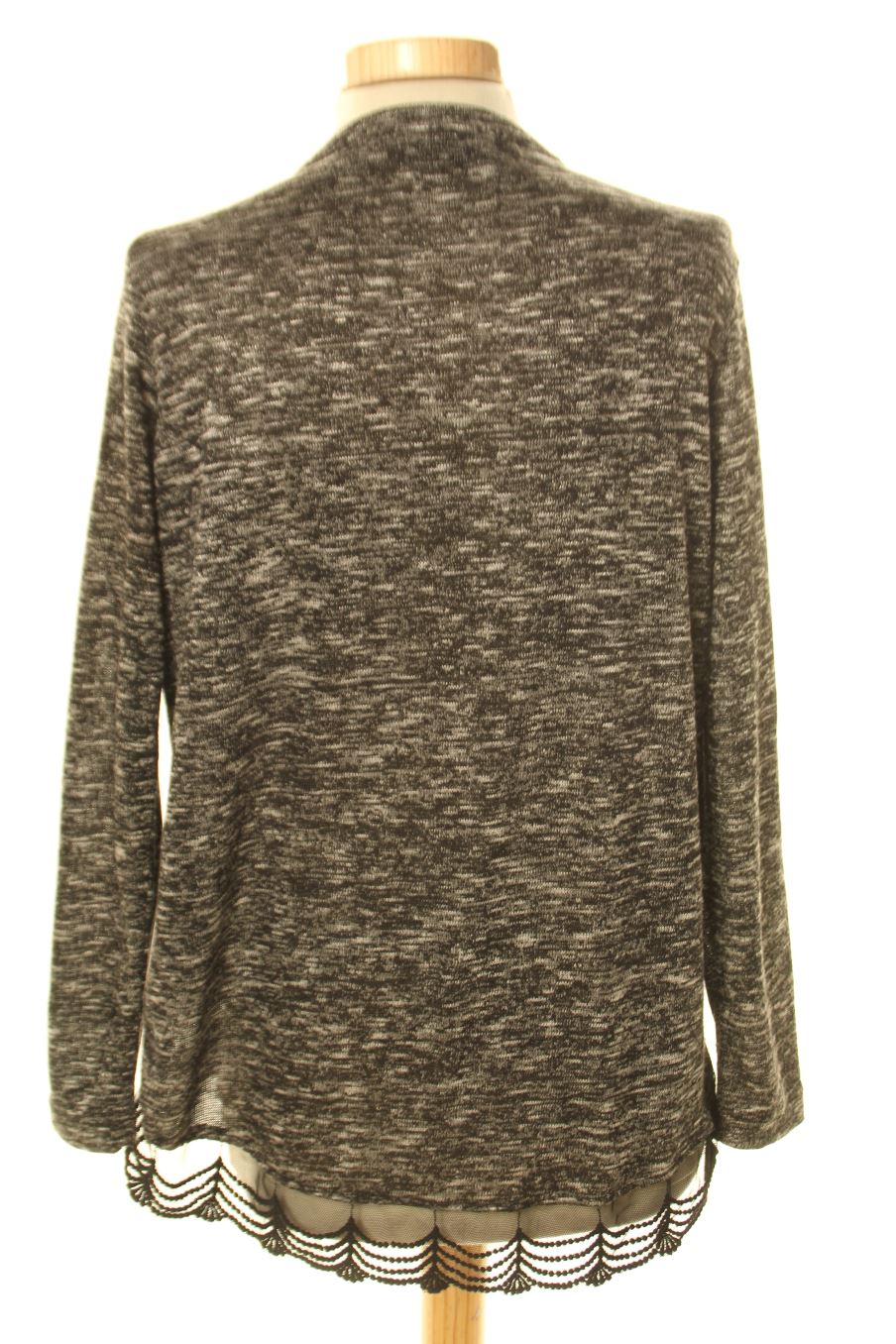 Jersey de Yessica (C&A) de la talla S, de color negro