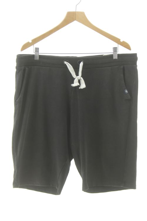 Pantalón corto