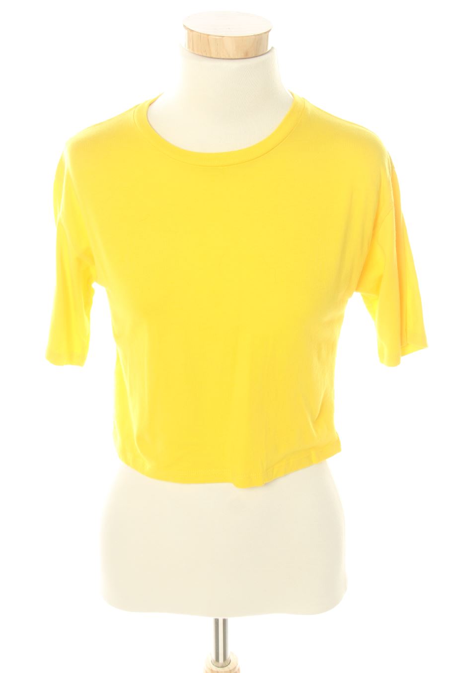 Camiseta de Asos de la talla 36, de color amarillo