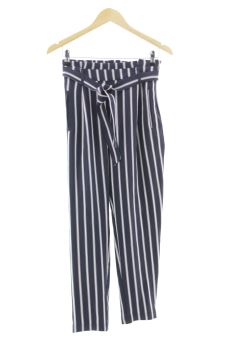 Pantaloni 36 Stradivarius, foto 1 di 2