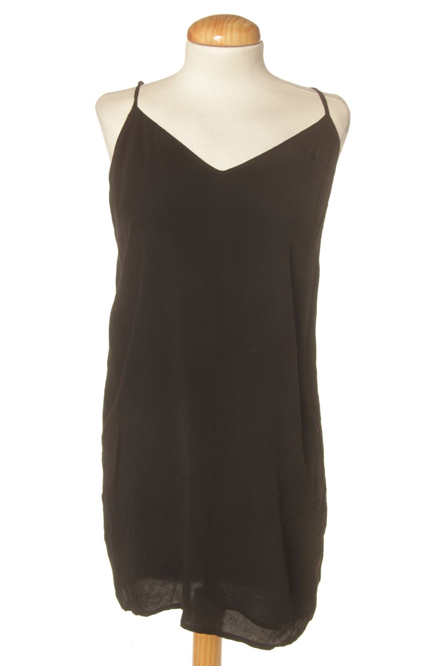 Robe casual Bershka de la taille M, de couleur noir