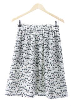 Aufwändiger Rock S Lois