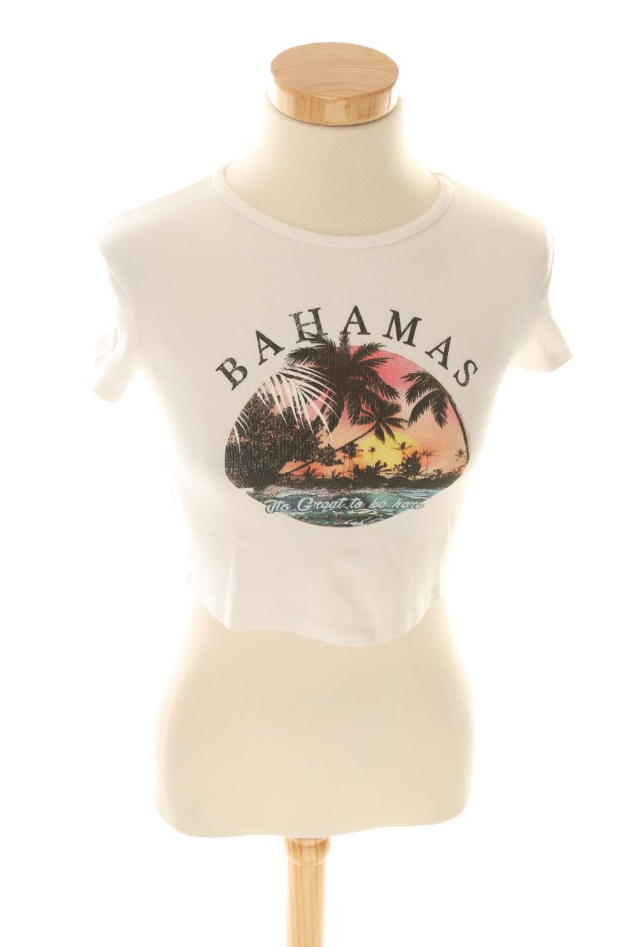 T-shirt Bershka de la taille S, de couleur blanc