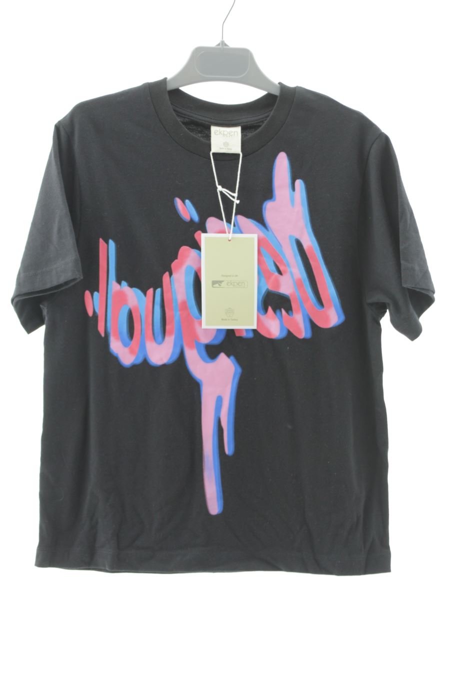 Camiseta de EKPEN de la talla 7 años con etiqueta