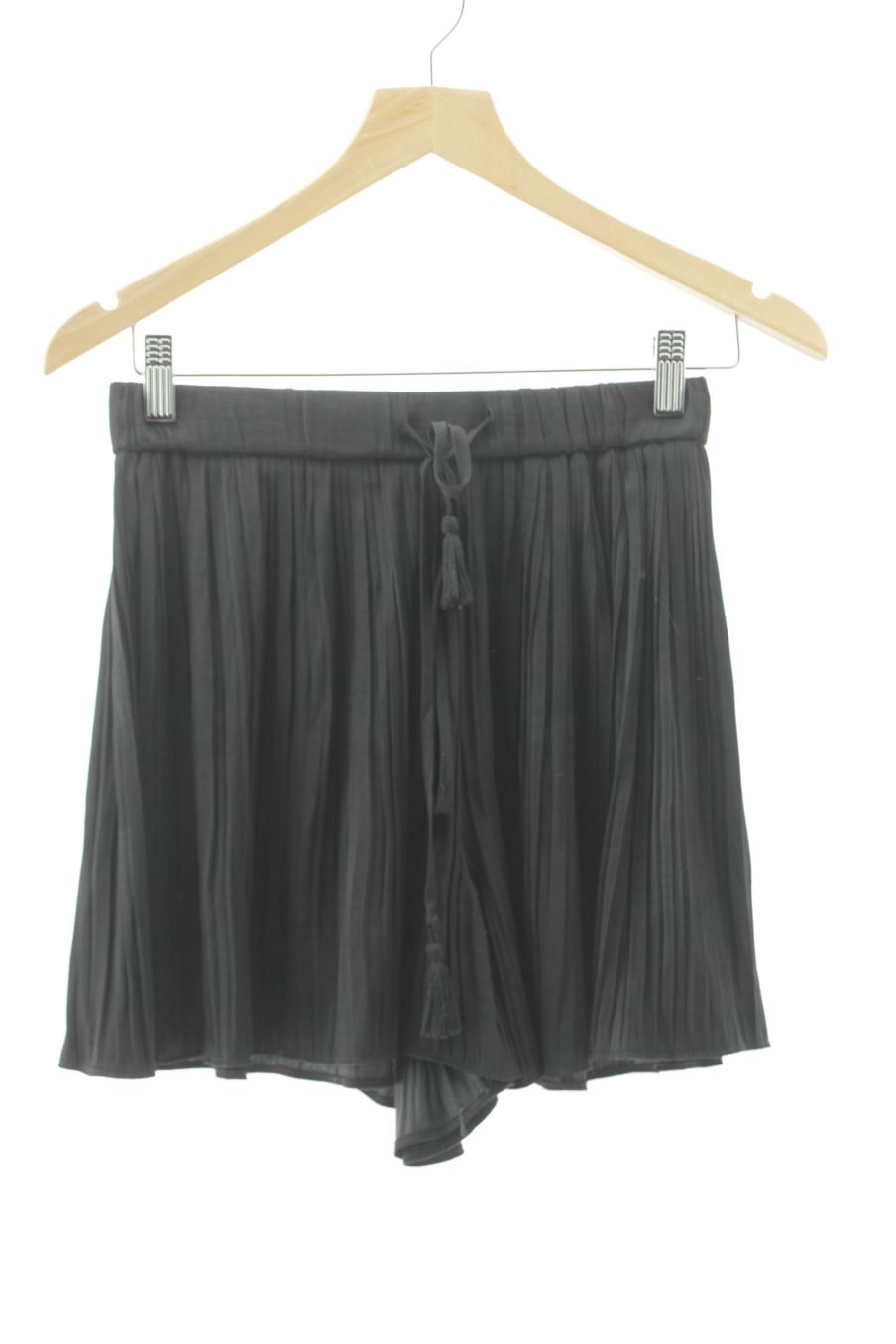 Shorts Zara de la taille S, de couleur noir