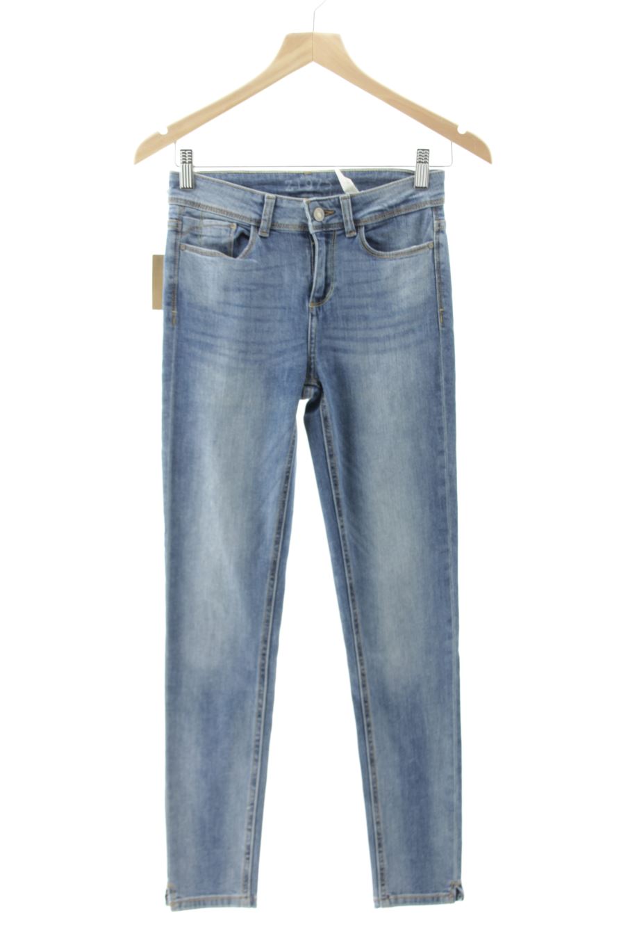 Jeans Zara de la taille 34, de couleur bleu de denim