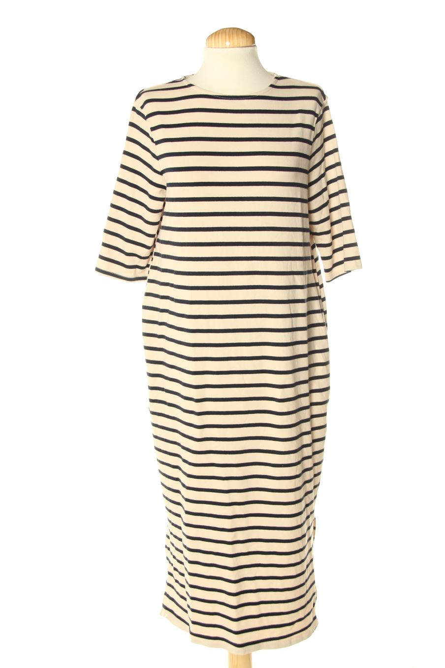 Robe casual H&M Premama de la taille M, de couleur rayures de femmes enceintes