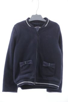 Blouson 6 ans Elle est aù la mere?