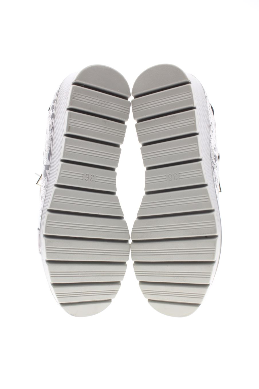 Zapatos planos de inéa  de la talla 36, de color plateado de