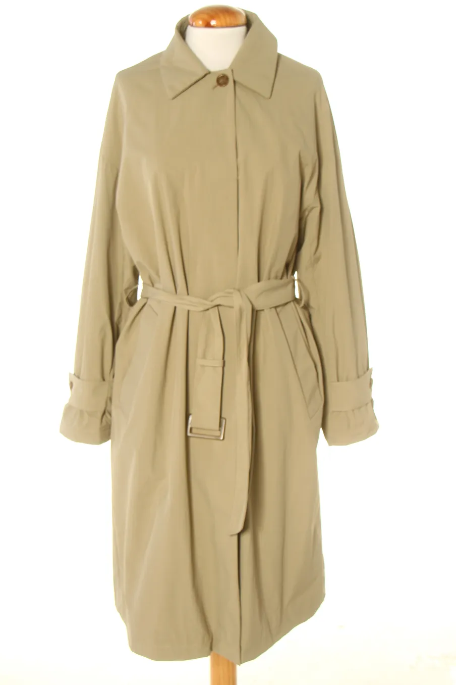 Gabardine Uniqlo de la taille S, de couleur beige
