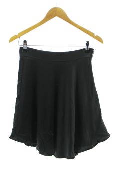 Aufwändiger Rock M Bershka, Foto 1 von 2