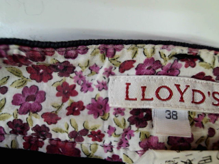 Jupe Lloyd`s de la taille 38, de couleur noir