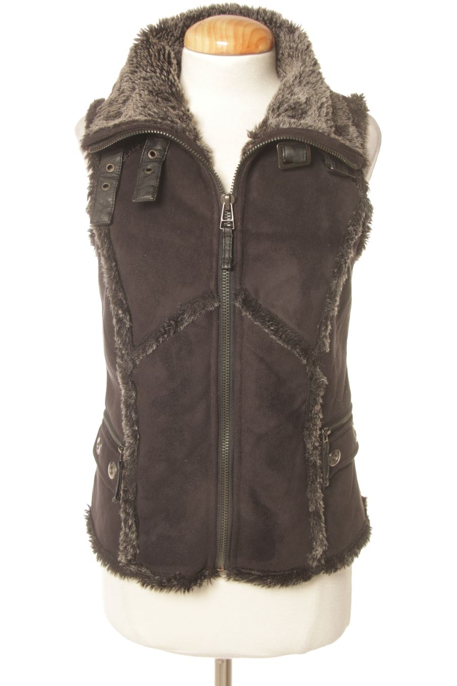 Gilet imbottito de Zara de la talla S, de color nero