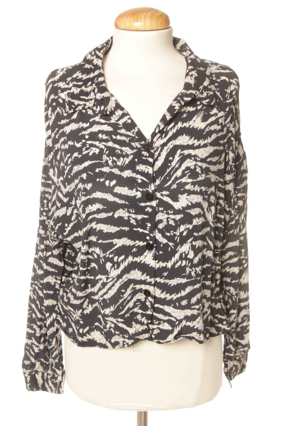 Chemise Trafaluc de la taille M, de couleur imprimés