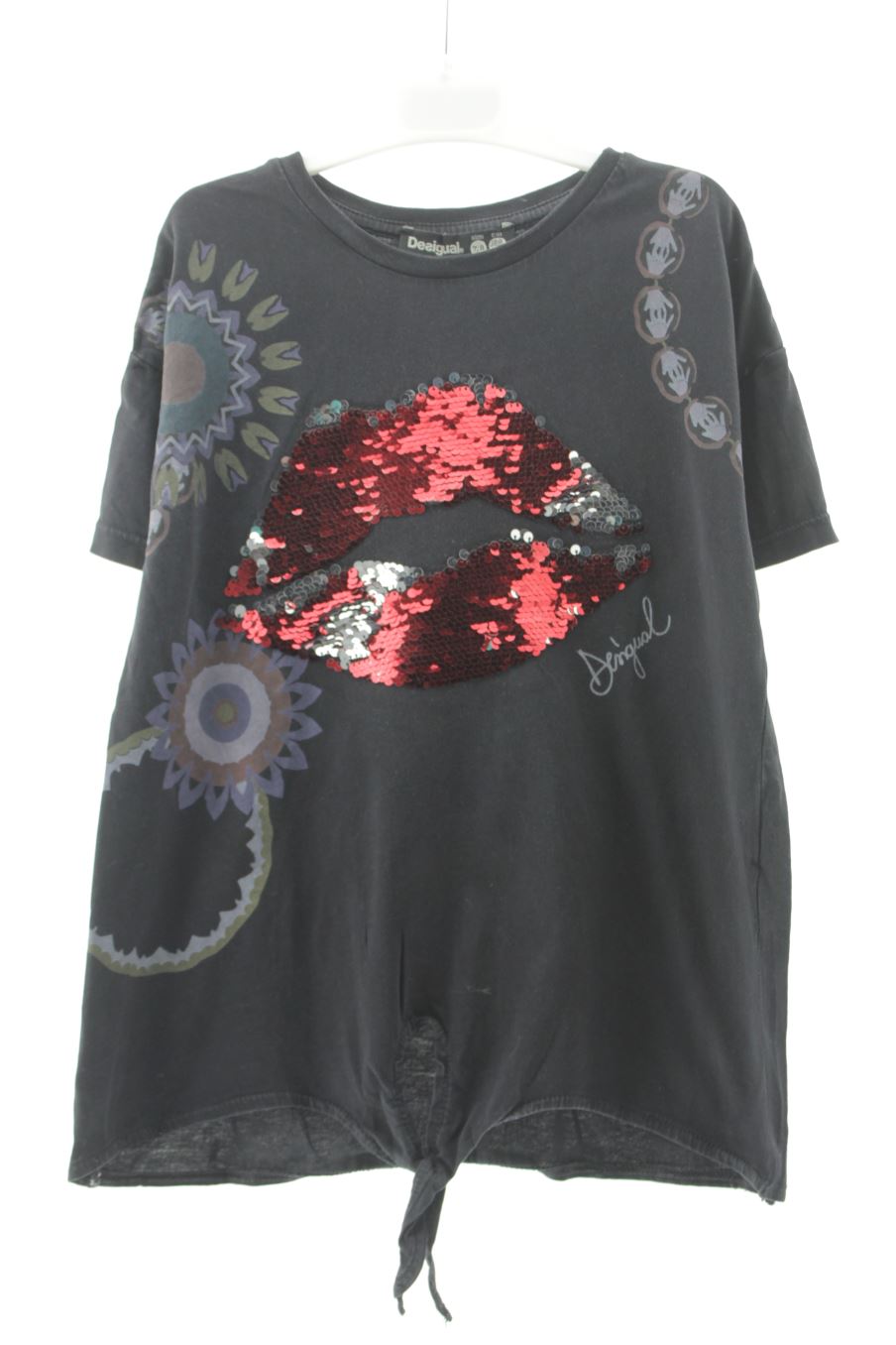 T-shirt Desigual de la taille 7 ans de seconde main