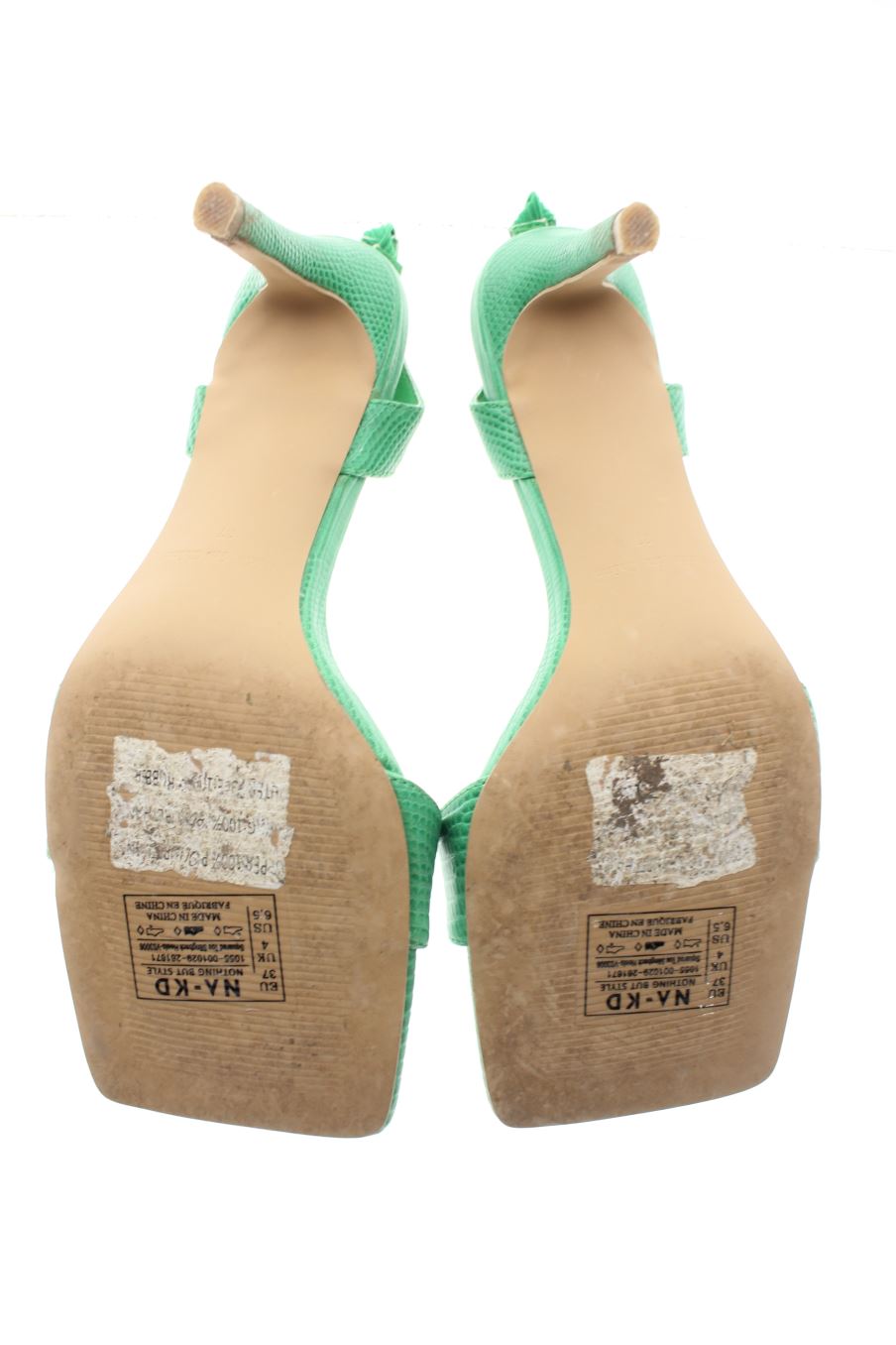 Sandalias tacon de NA-KD de la talla 37, de color verde de