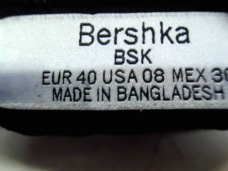 Jeans Bershka de la taille 40, de couleur noir de denim