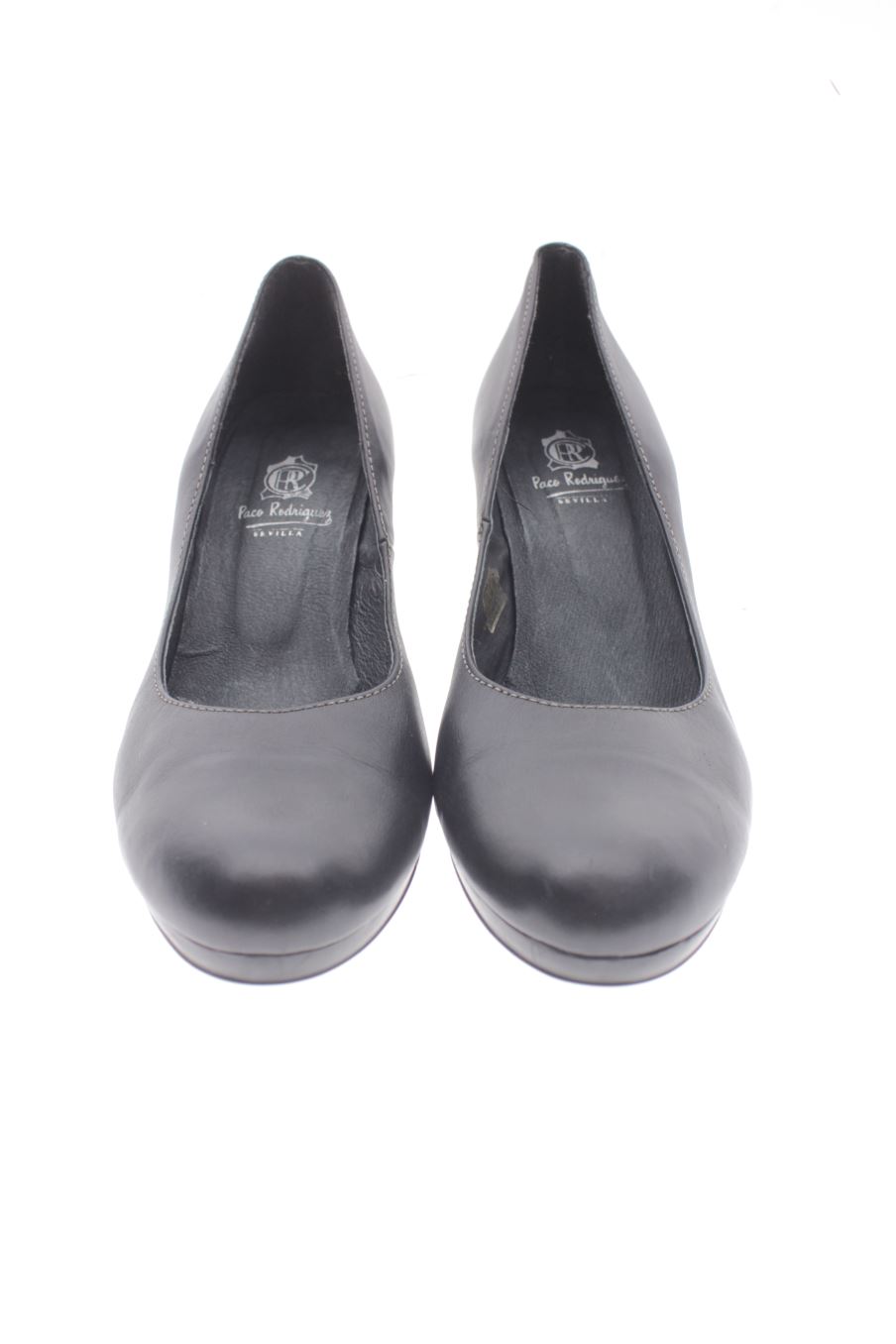 Zapatos de tacon de paco rodriguez de la talla 41, de color negro de