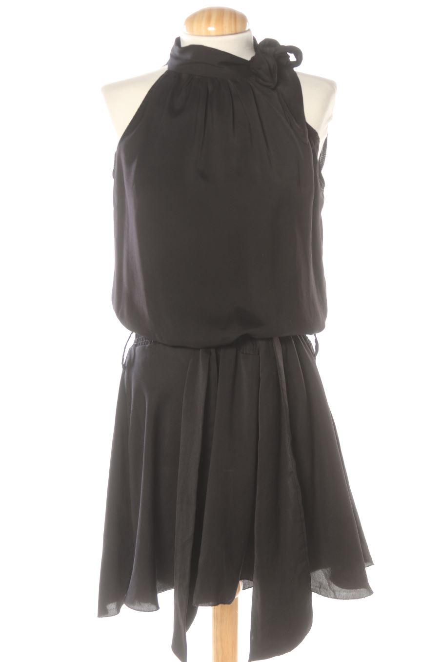 Robe casual Hakei de la taille S, de couleur noir