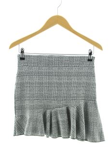 Aufwändiger Rock 36 Boohoo