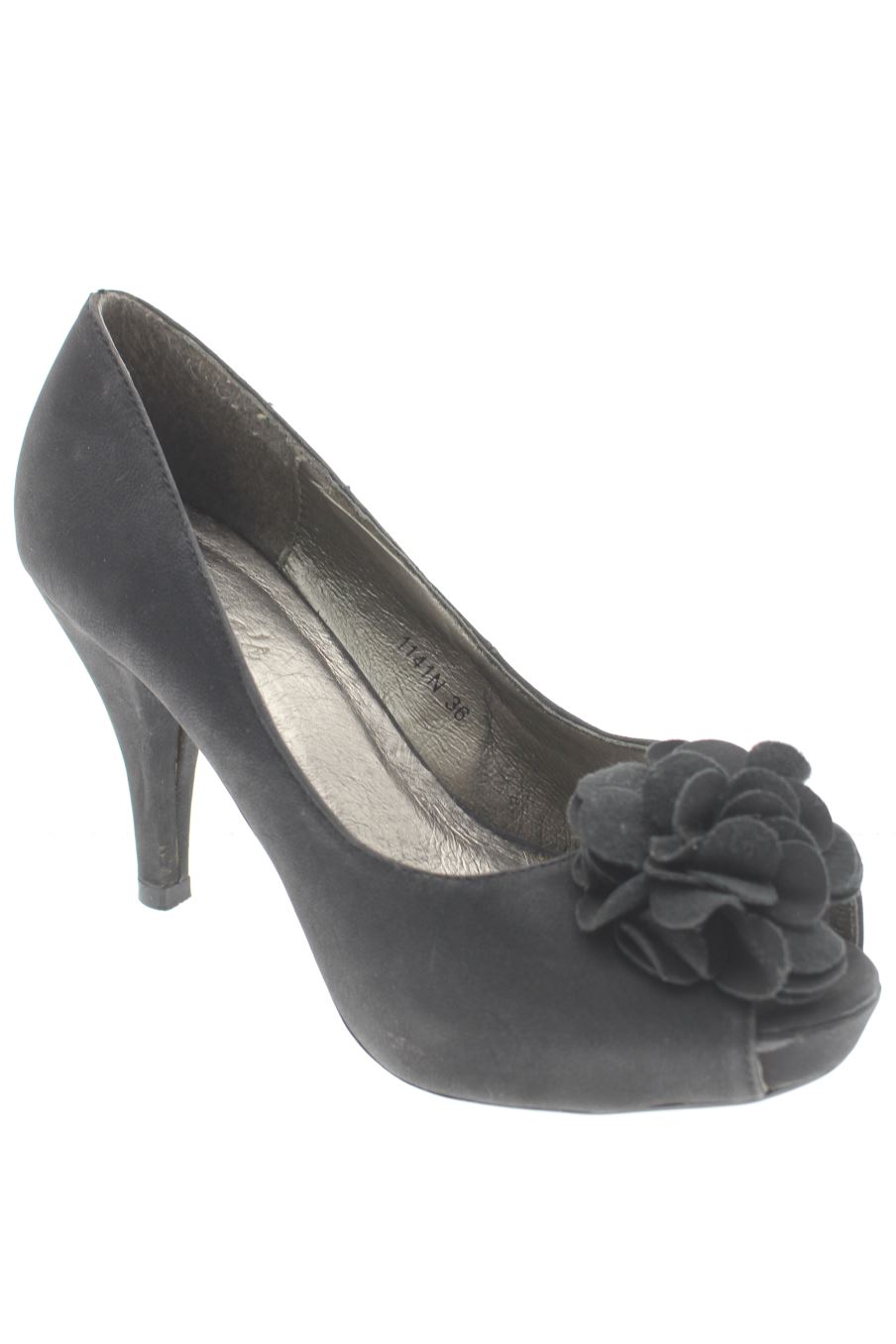 Sandalias tacon de Clara´s de la talla 36, de color negro de