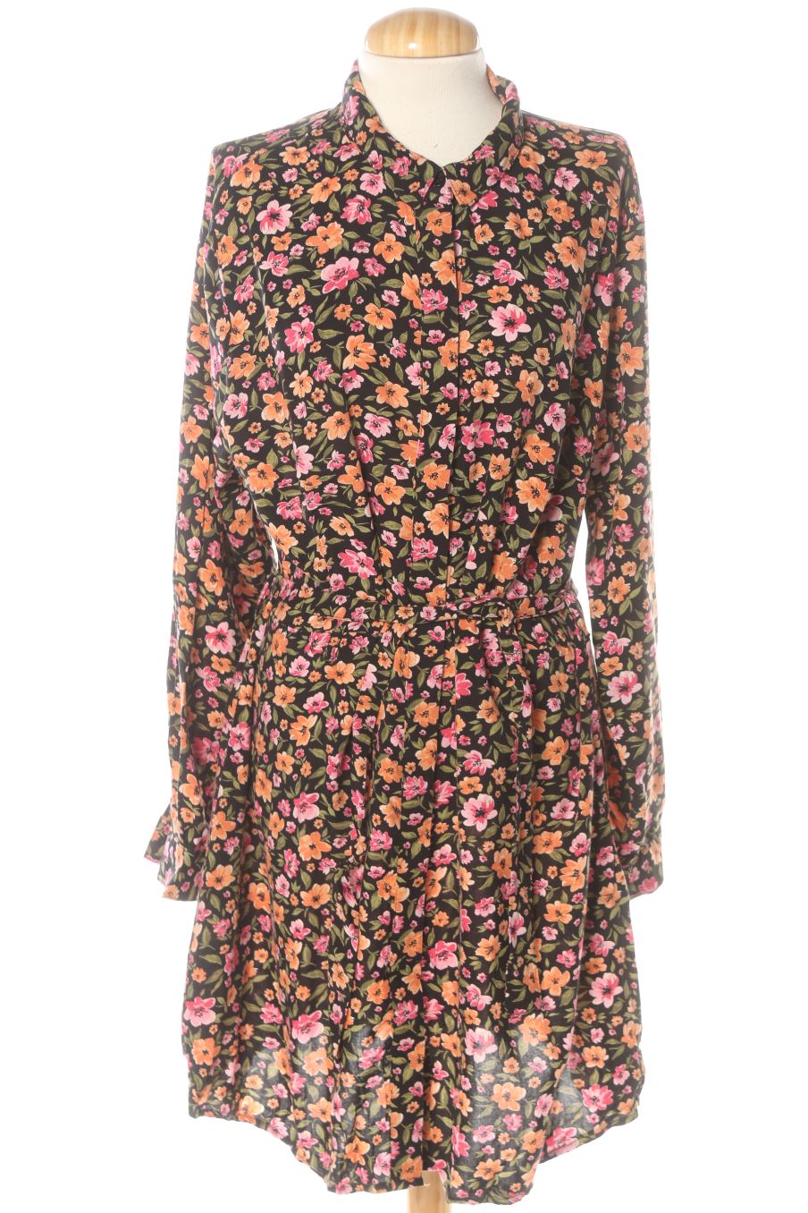 Robe casual H&M de la taille 44, de couleur fleurs