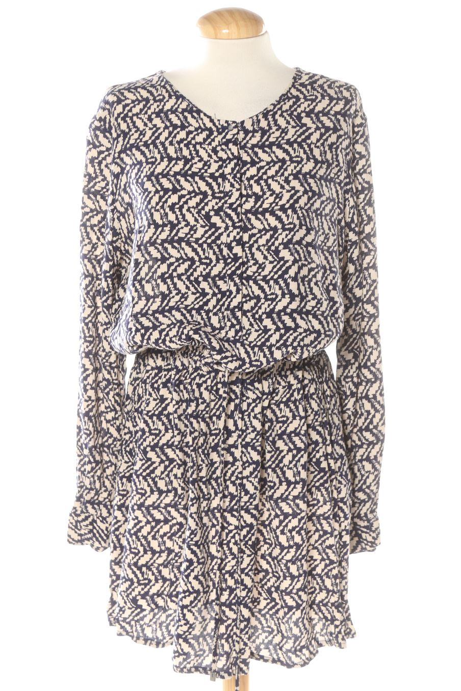 Robe casual Mango de la taille L, de couleur imprimés
