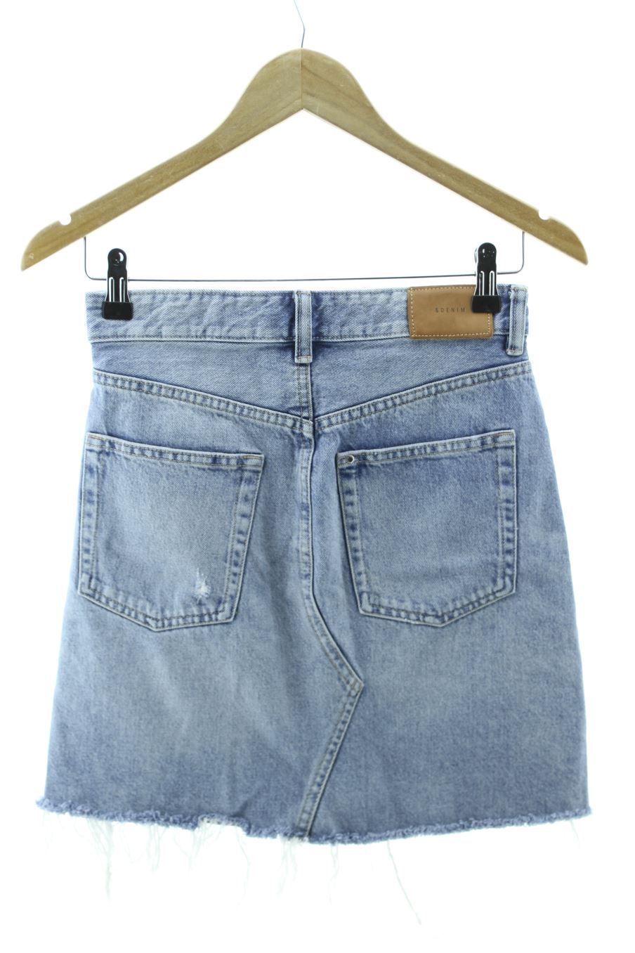 Jupe H&M de la taille 34, de couleur bleu de denim