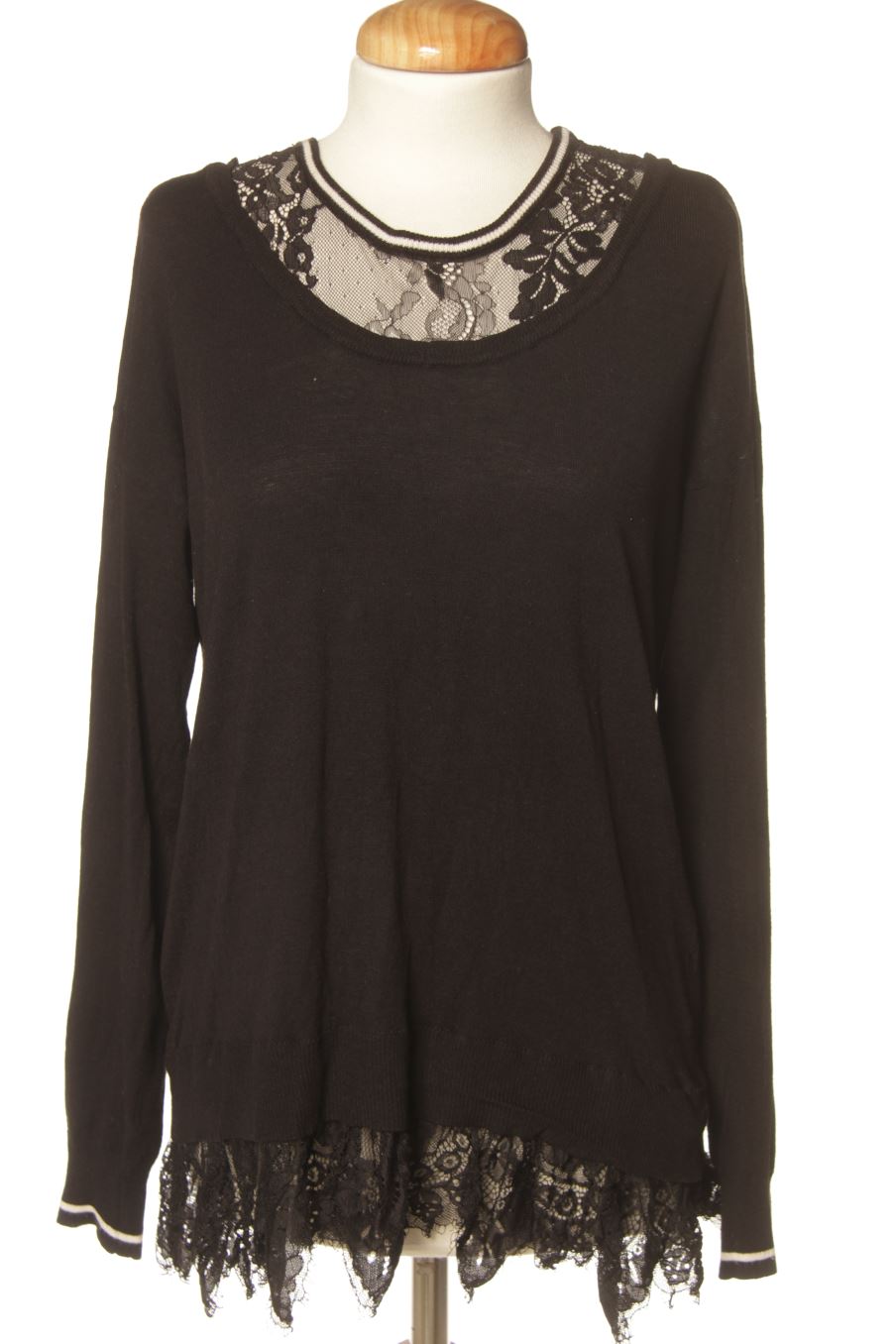 Pull Silvian heach de la taille S, de couleur noir