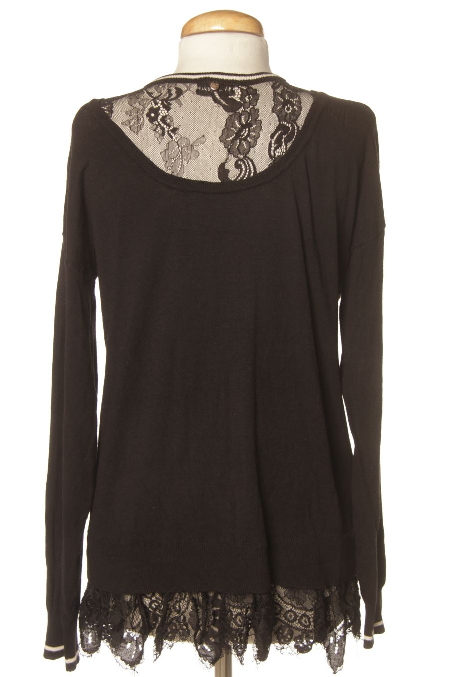 Pull Silvian heach de la taille S, de couleur noir