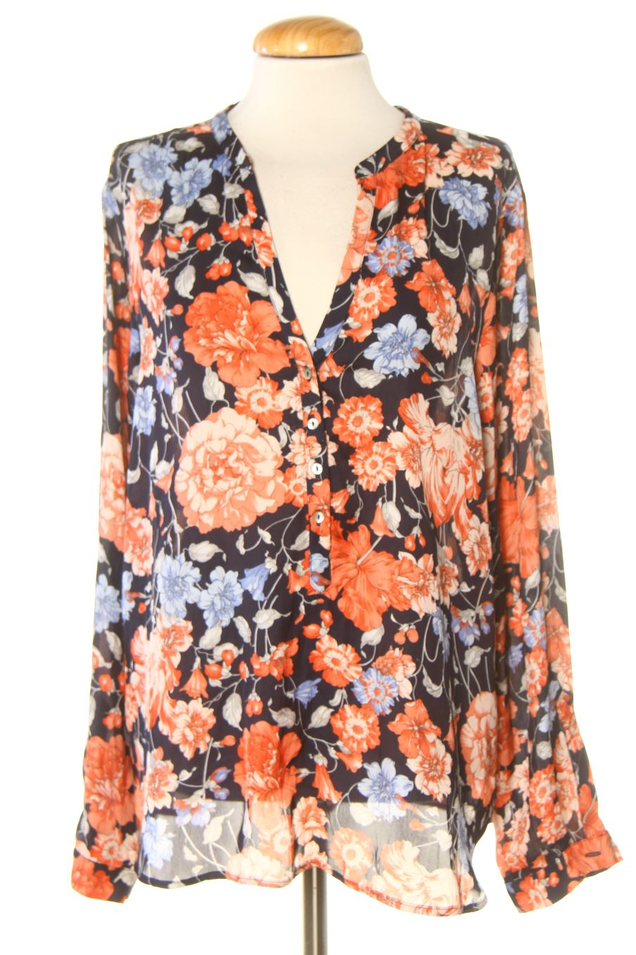 Blusa a maniche lunghe de Zara de la talla XL, de color fiori