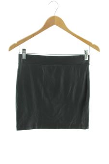 Aufwändiger Rock S Clockhouse (C&A)