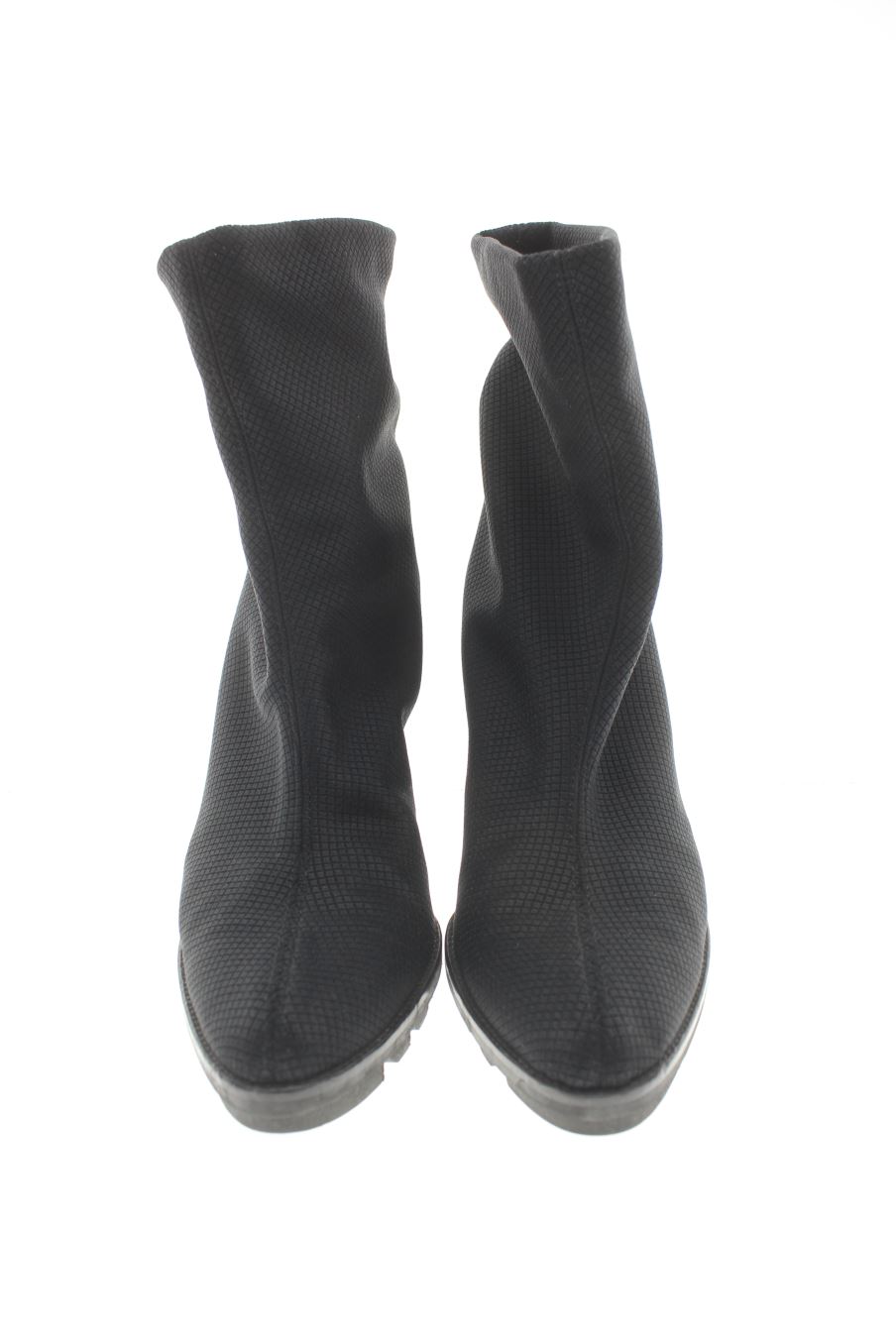 Botines de Ursula Mascaro de la talla 38, de color negro de