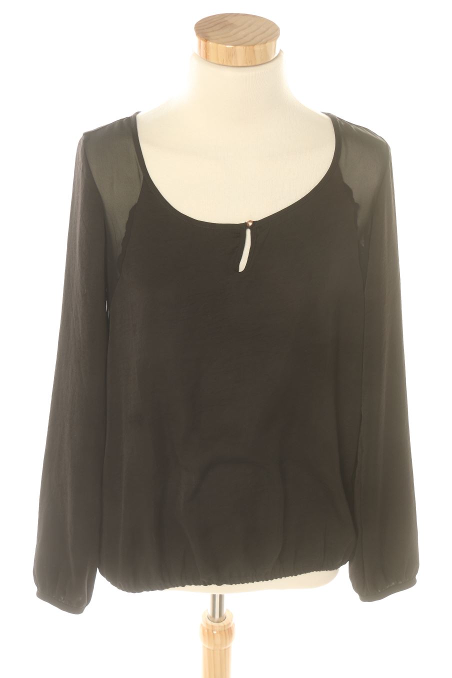 Blouse à manches longues Bershka de la taille S, de couleur noir