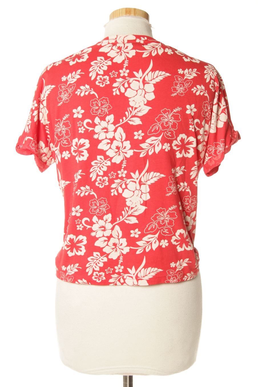 T-shirt Bershka de la taille XS, de couleur fleurs