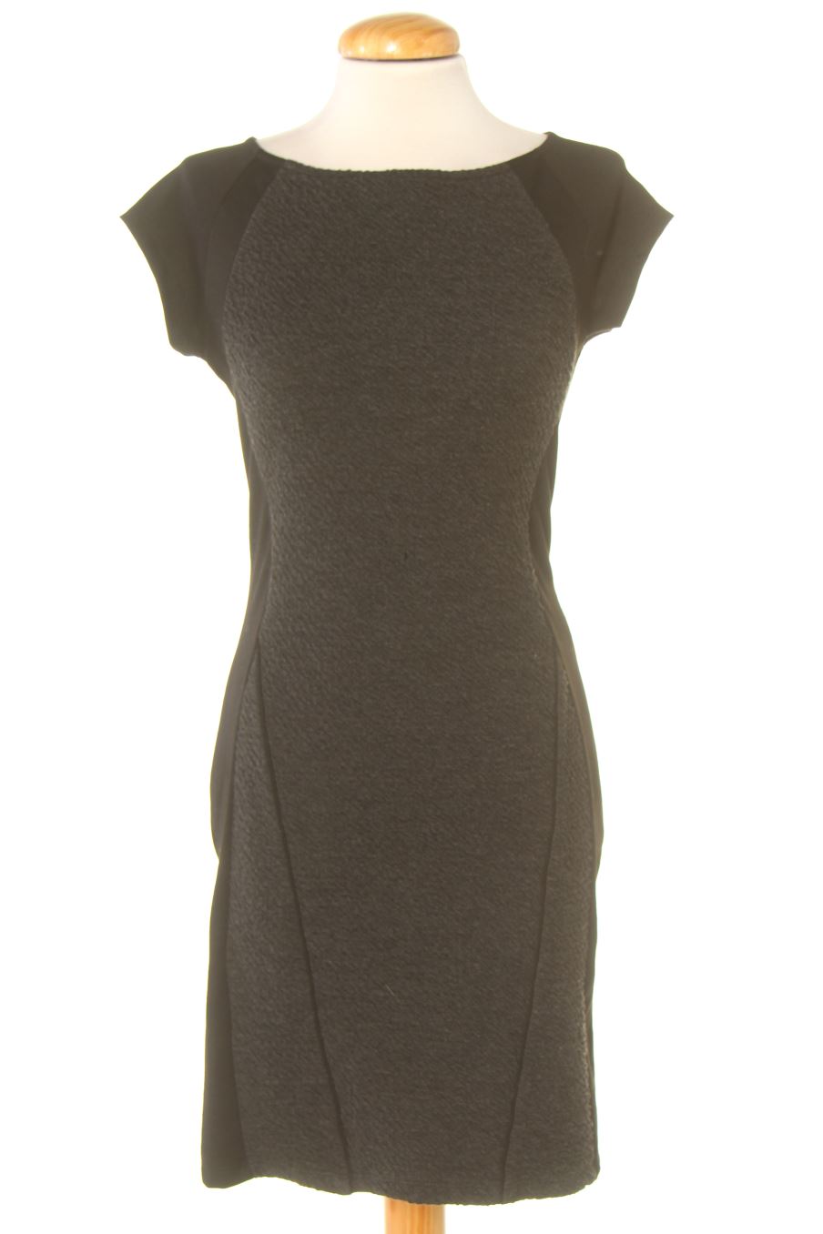 Robe casual Stradivarius de la taille M, de couleur gris