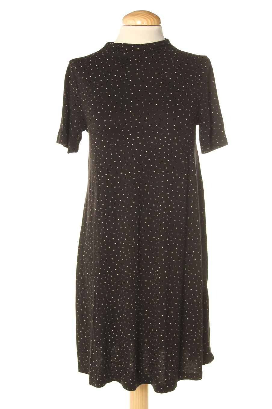 Robe casual Pull & Bear de la taille M, de couleur noir