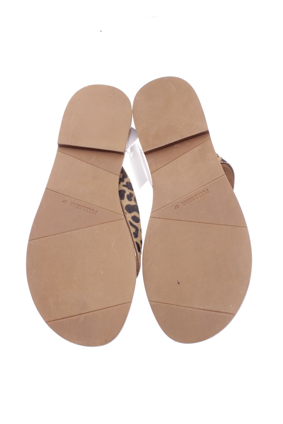 Sandalias planas de Pull & Bear de la talla 37, de color animal print de