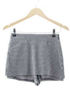 Shorts XS Zara, photo 1 sur 2