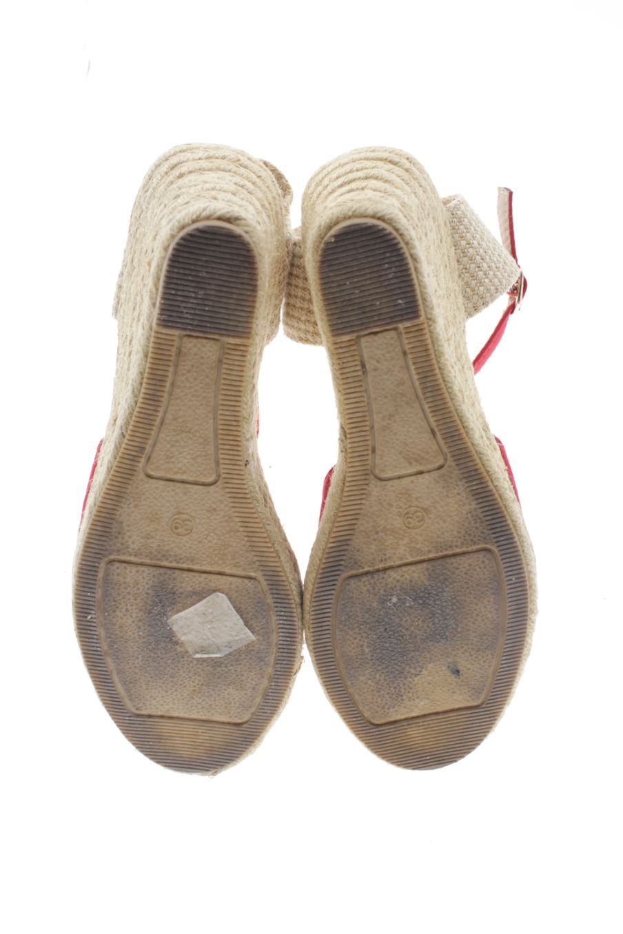 Sandalias tacon de BESTELLE de la talla 39, de color rojo de