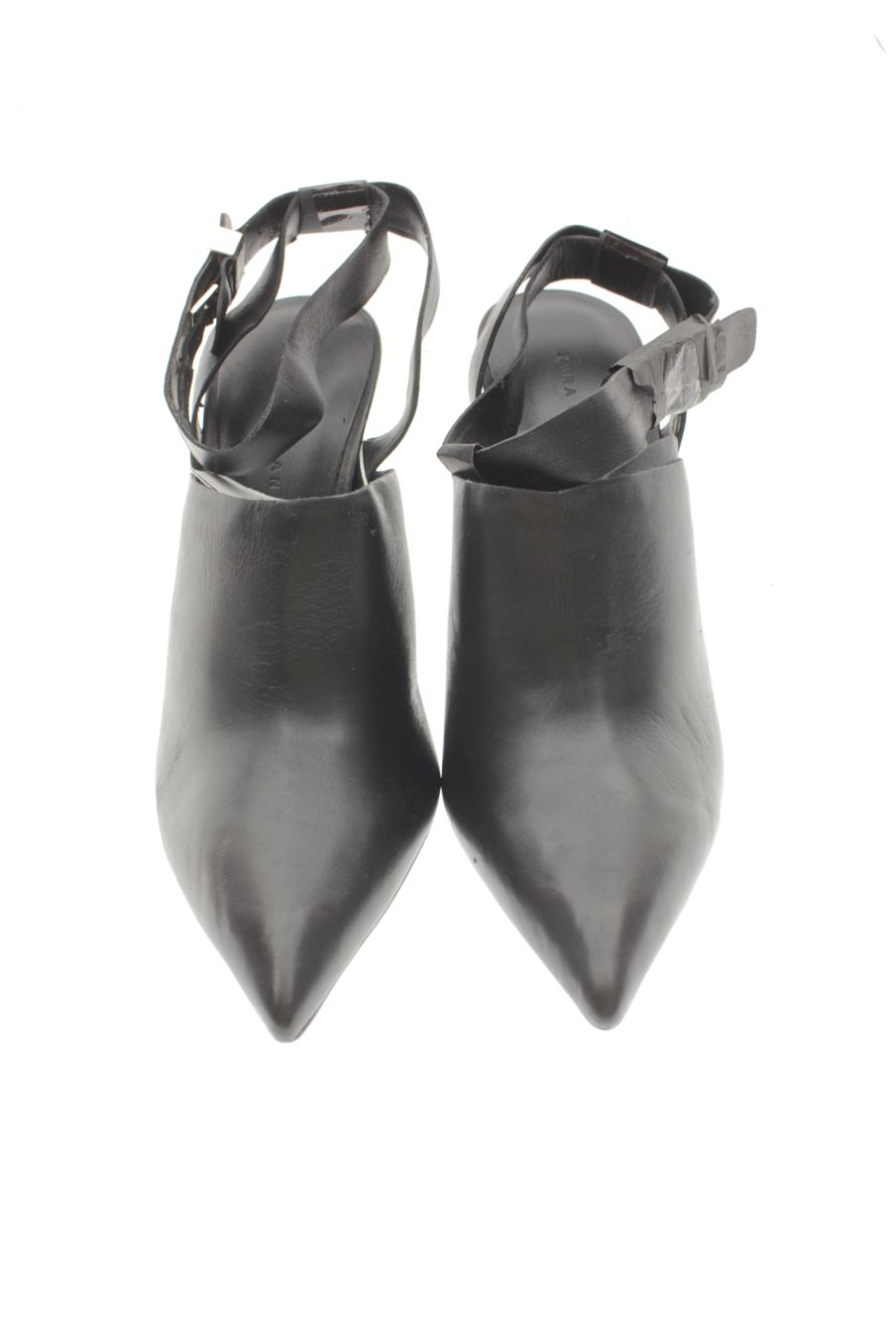 Sandalias tacon de Zara de la talla 40, de color negro de
