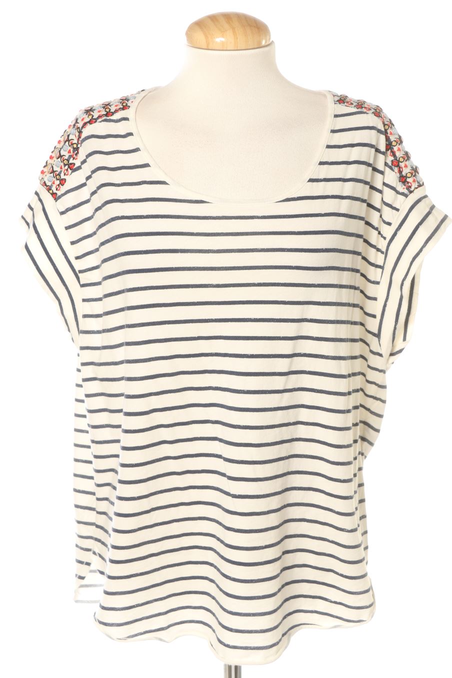 T-shirt Yerse de la taille M, de couleur rayures