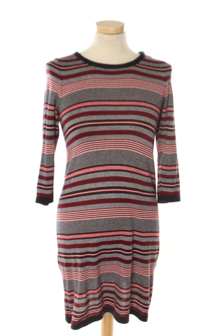 Robe casual Stradivarius de la taille S, de couleur rayures