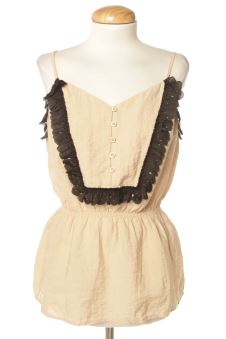 Aufwändiges Top S Gap