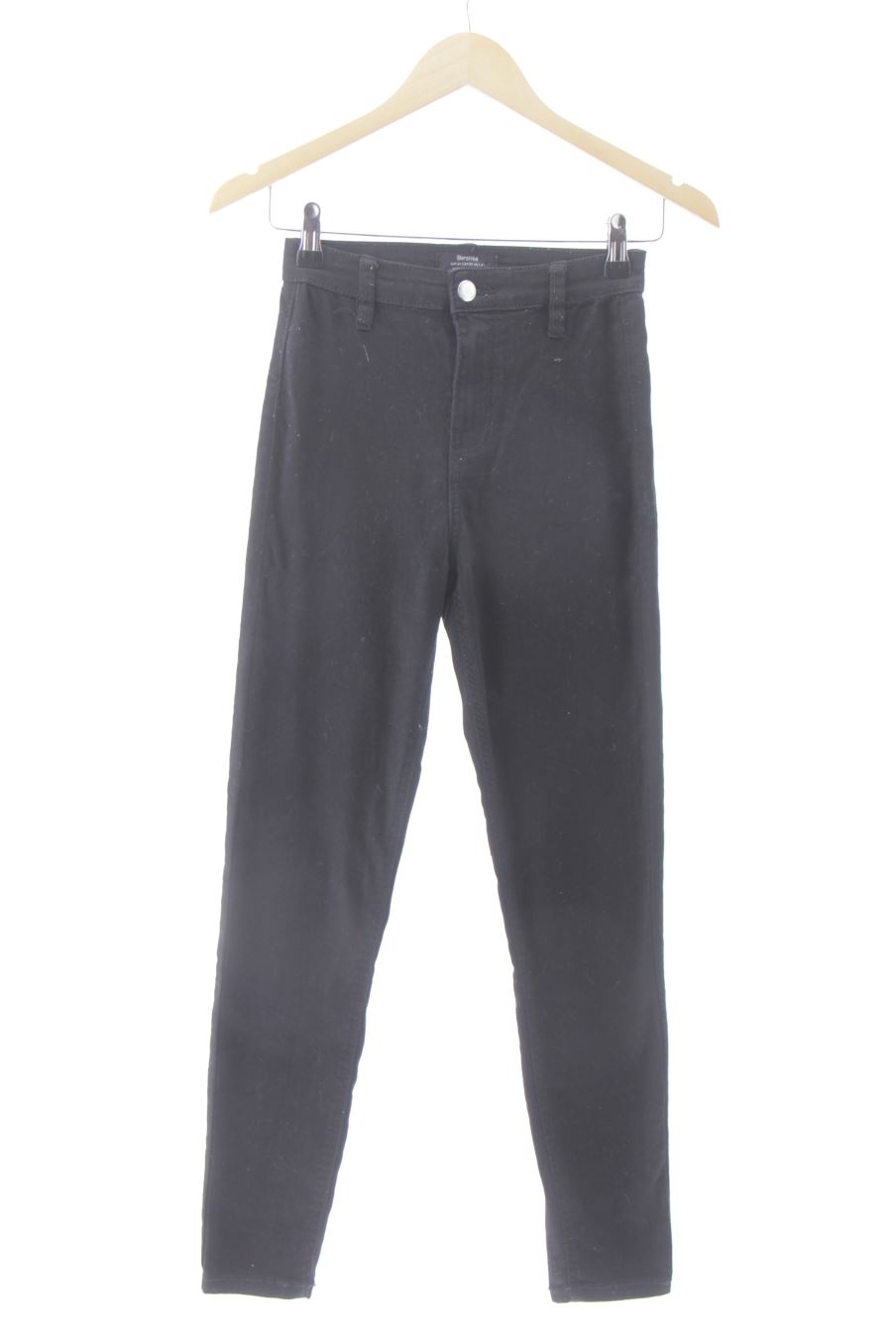Vaquero de Bershka de la talla 34, de color negro de ropa vaquera